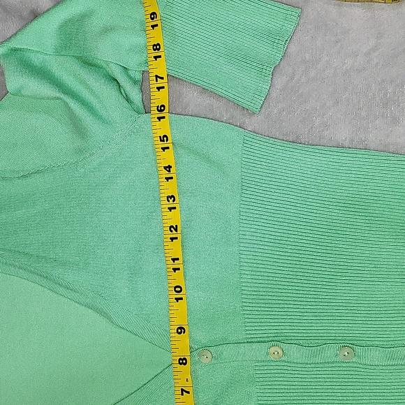 NWOT Cardigan 💚 - Picture 5 of 10